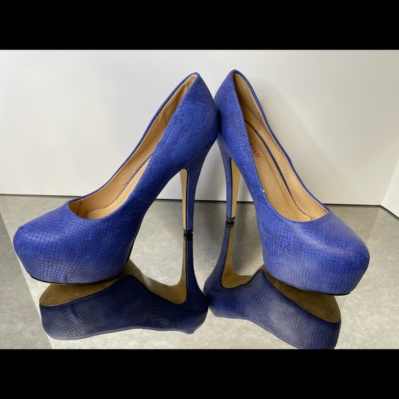 JustFab Blue High Heels Size 9 - Picture 9 of 13
